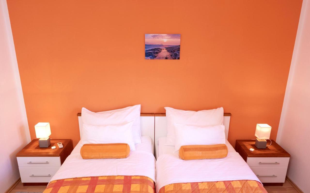 Apartments Bodlovic - Zf Hvar ฮวาร์ ภายนอก รูปภาพ